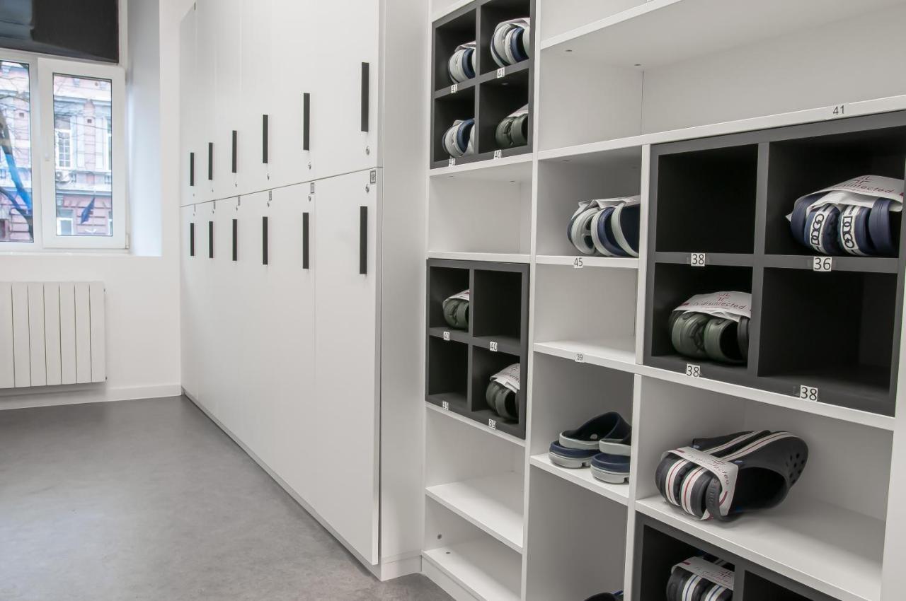Av-2 Capsule Hotel Kyiv Exterior photo